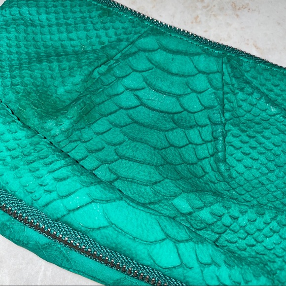 Henri Bendel Python Purse - Picture 5 of 5